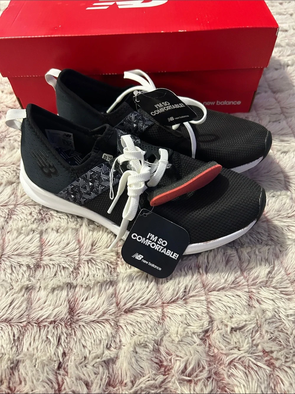 New Balance Black & White women’s Athletic Sneakers size 7